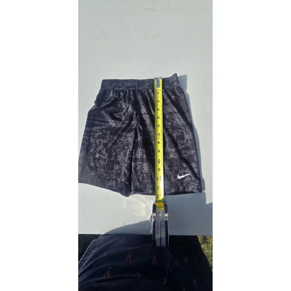 Boy's Grey Nike Basketball shorts Size 7